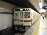 6437F+6049F、新線新宿発車